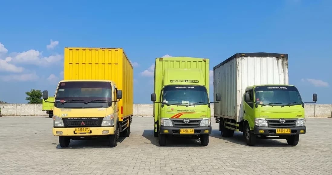 Foto armada truk JBI dalam dokumentasi galeri