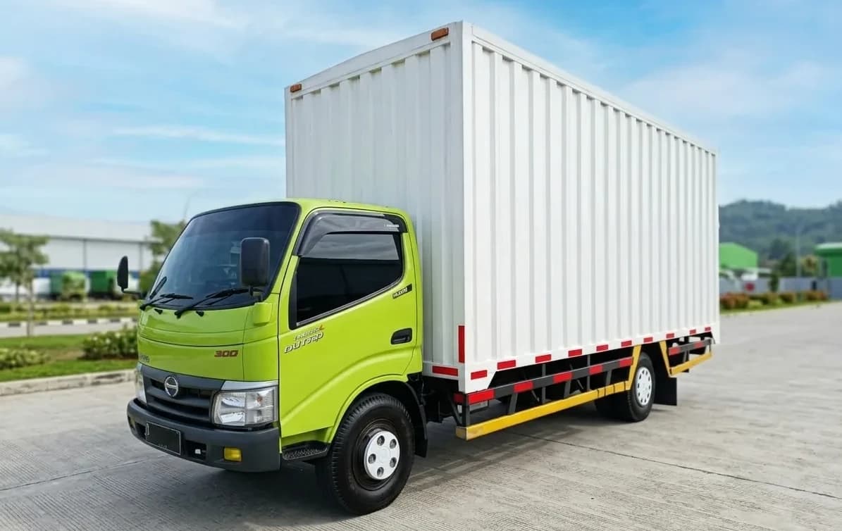 Foto armada truk JBI untuk kebutuhan galeri